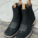 Kit Botina Brave Texana de Couro Robusto e Sofisticado + Brindes: Chapéu, Cinto e Carteira